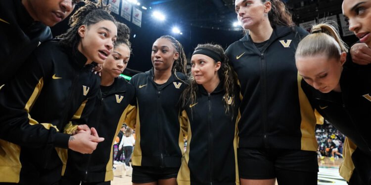 Mikayla Blakes and Aubrey Galvan