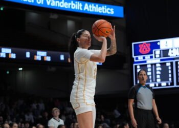 No. 5 Vanderbilt Hosts No. 4 Texas